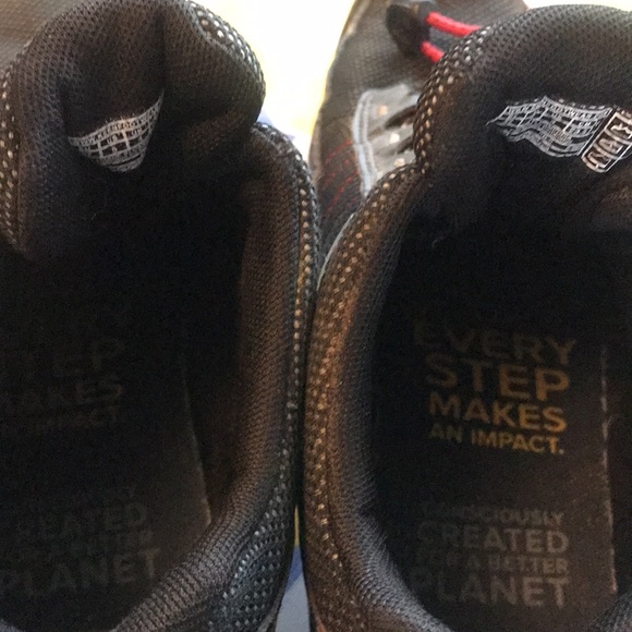 Keen size 5 used still lots of life left in them - Picture 5 of 6